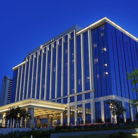 Hualuxe Yangjiang City Center מראה חיצוני תמונה