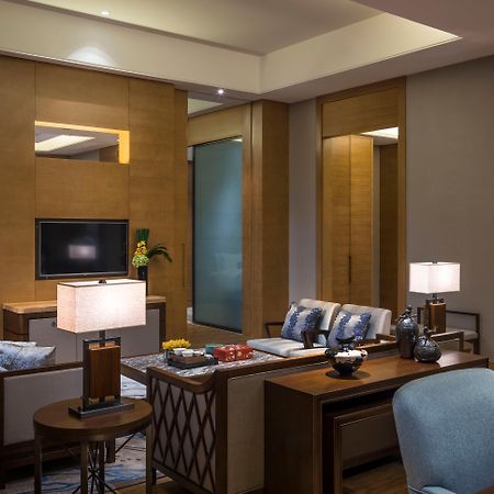 Hualuxe Yangjiang City Center מראה חיצוני תמונה